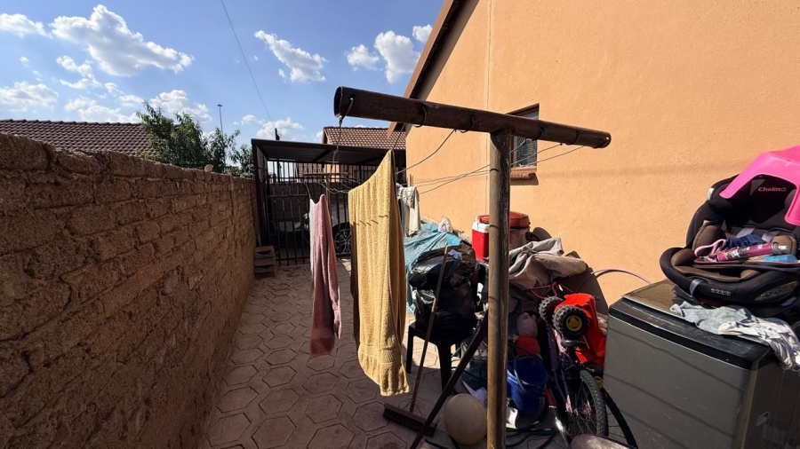 2 Bedroom Property for Sale in Mabopane Unit X North West